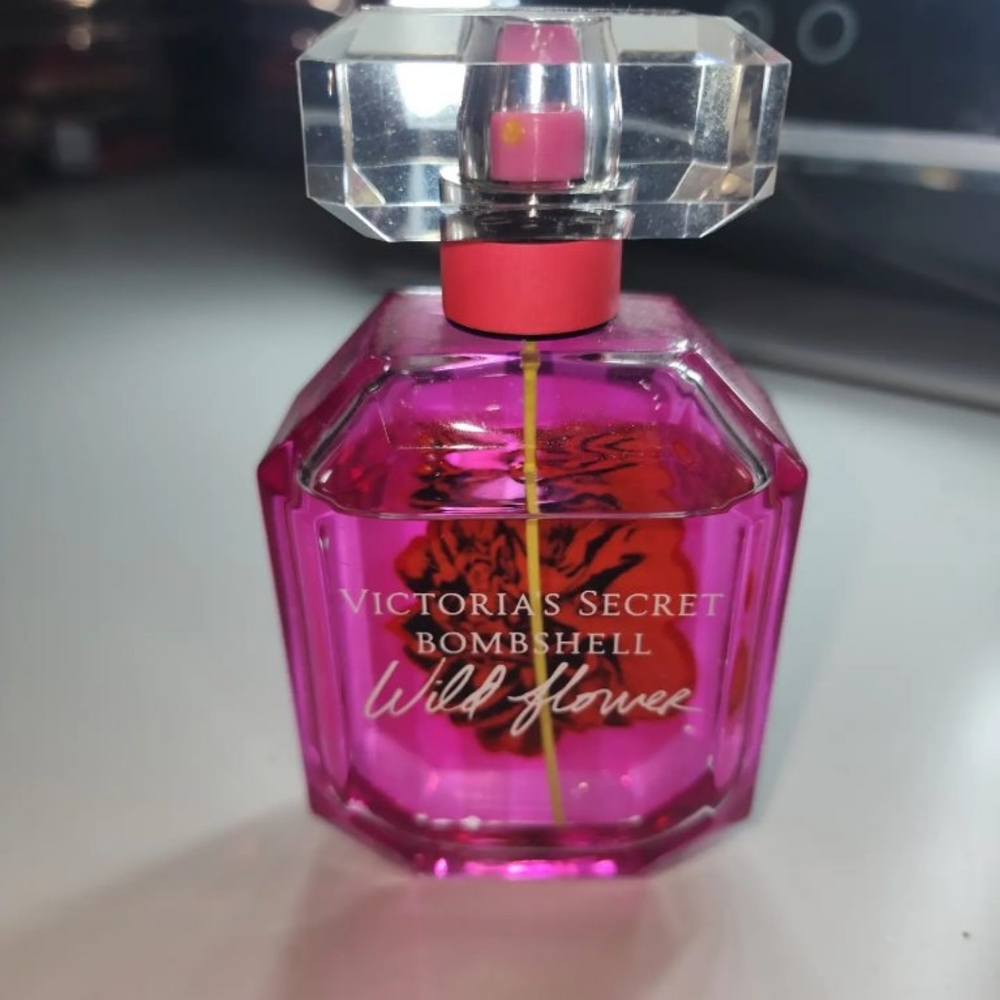 VS perfume